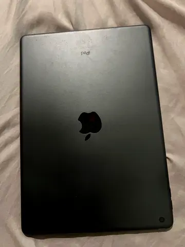 Used Apple iPad (Space Gray) - Amazing condition