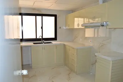 Spacious 2 BHK Apt Available in Oud Metha