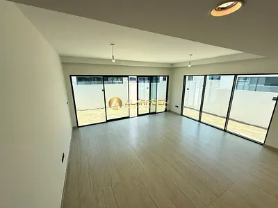 5+Maid | Spacious Villa | Prime Location