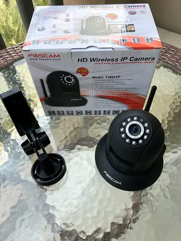 Foscam HD Wireless IP Camera with Mount (Good working condition)