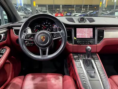 2017 Porsche MACAN 缩略图 18