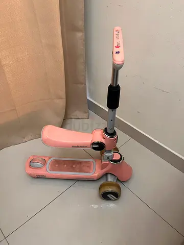 Pink 3-Wheel Kids Scooter with Adjustable Handlebar