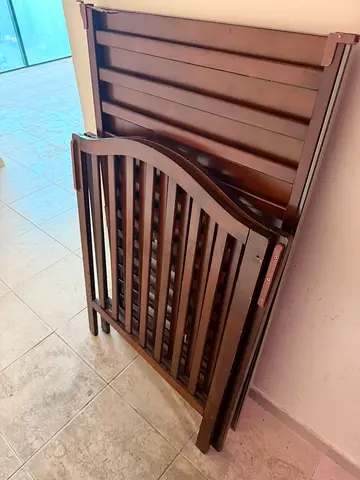 Free bed without mattress