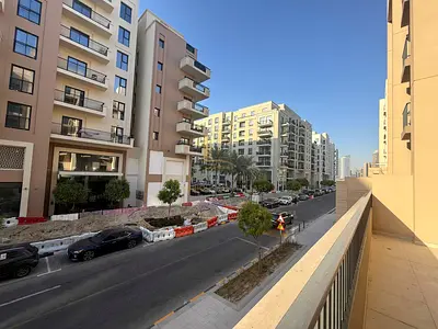 🌊 شقة من غرفة نوم واحدة مطلة على البحر | تصميم واسع وشرفة كبيرة | مساكن ندى – جزيرة مريم 🌴