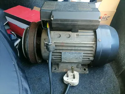 Italian CIMA Motor 3HP Single Phase 220V - Excellent Condition

 Price:* AED 500