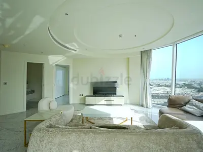 Luxury 2-Bedroom Apartment in Business Bay – Stunning Views of Burj Khalifa  Canal!