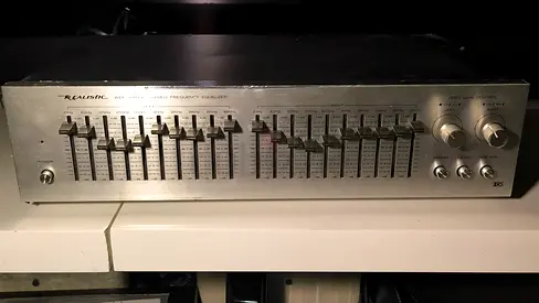 Realistic Graphic Equalizer Vintage Stereo 20 Bands