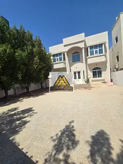 A distinctive villa in Al Muwaihat 1, Ajman A spacious villa with an area of ​​5000 square feet,