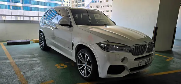 BMW X5 xDrive50i M Sport | GCC | 7 seater | BMW service history | rare specs.
