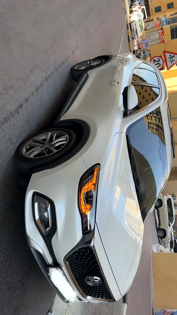 MG HS 2019 — photo 1 of 12