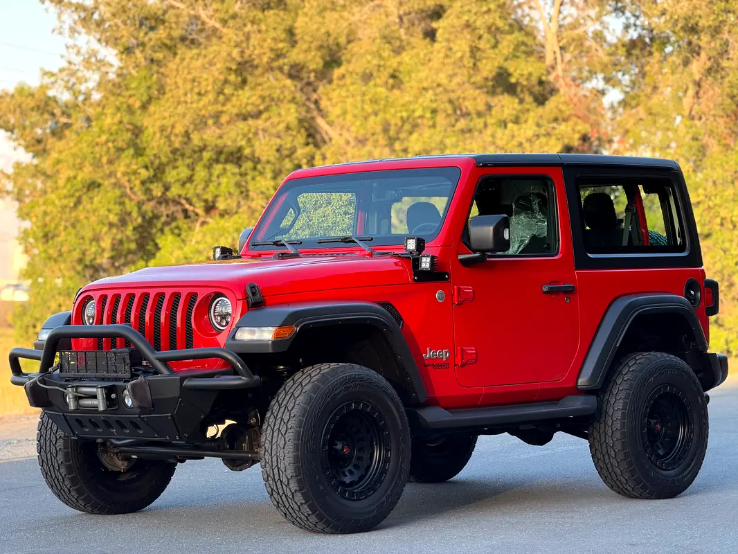 Jeep Wrangler 2018 — photo 1 of 14