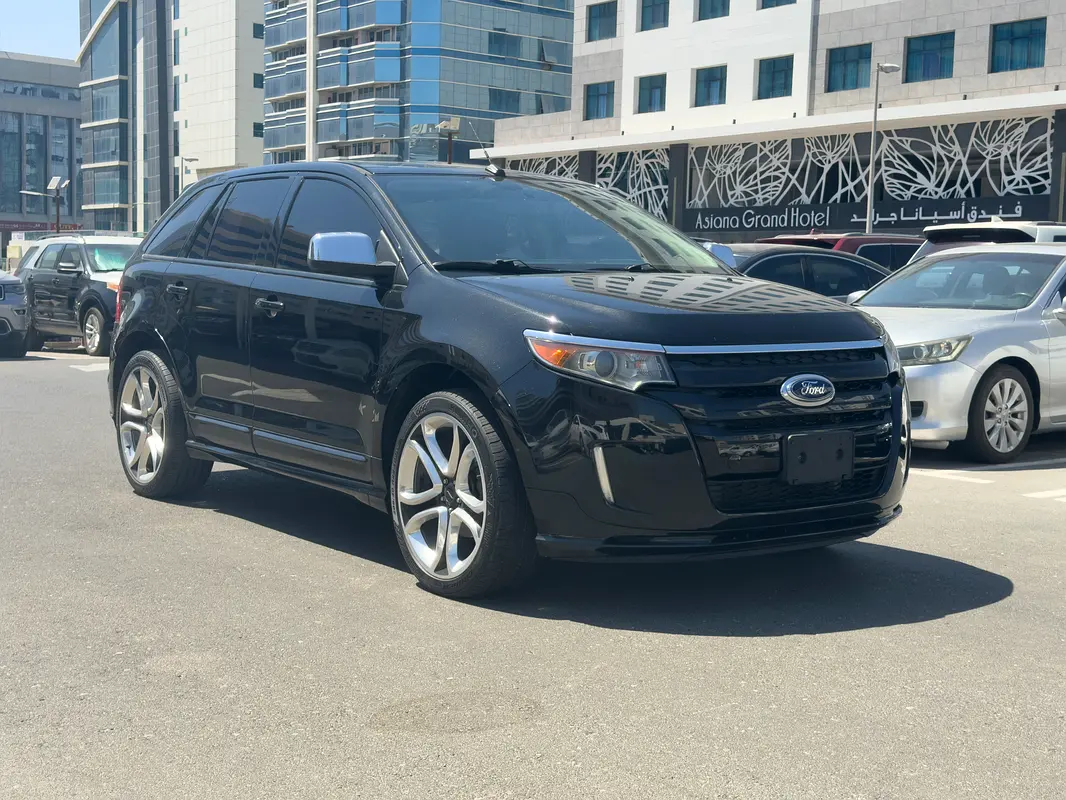 Ford Edge 2013 — photo 1 of 18