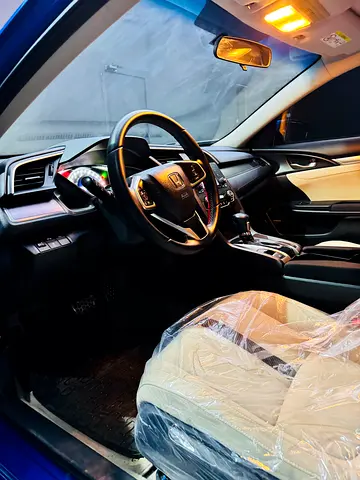 صورة 9 لـ 2018 Honda CIVIC