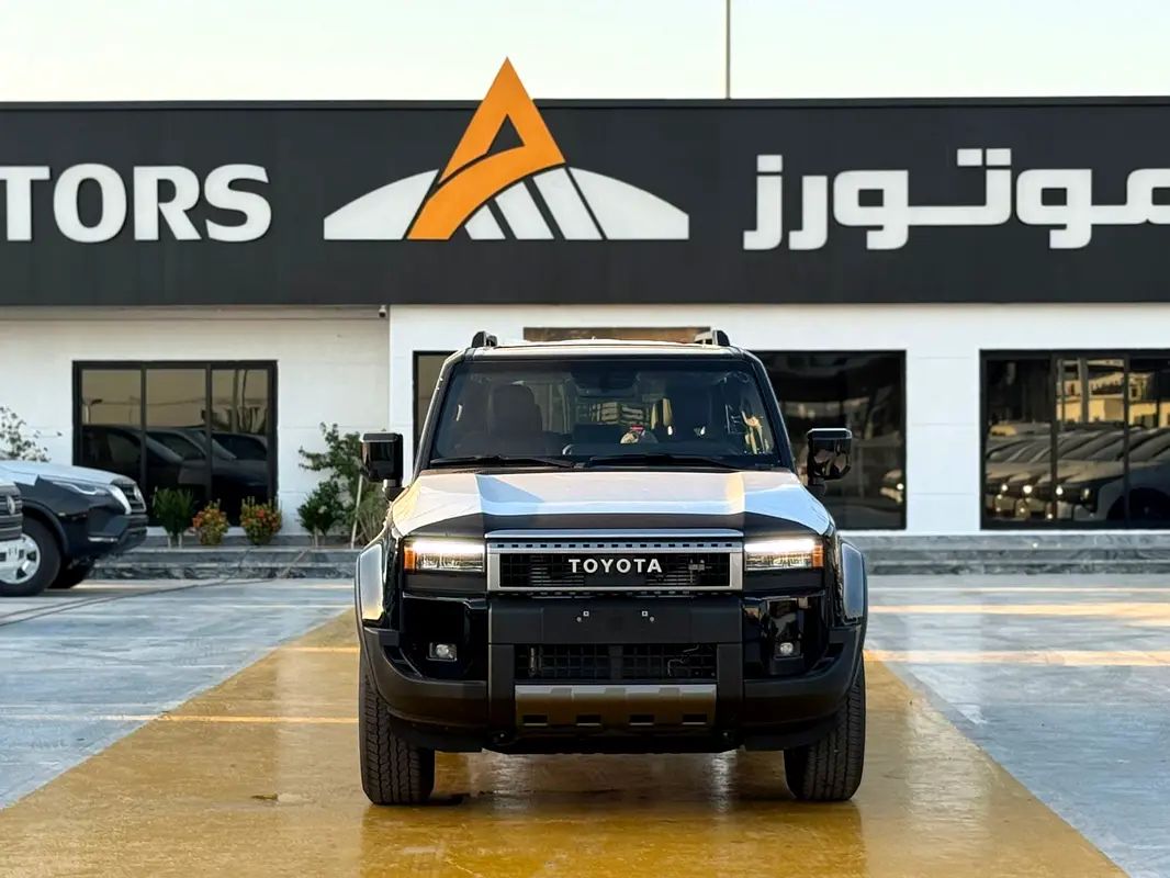 Toyota Prado 2026 — photo 1 of 14