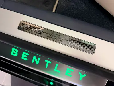 2022 Bentley FLYING SPUR — миниатюра 17