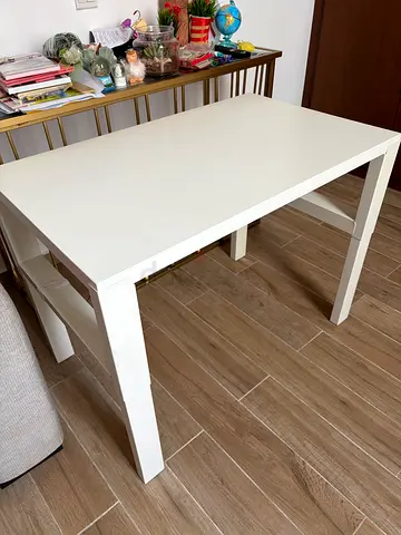 White rectangular adjustable  table - minor defect (58x96 cm - maximum height 72 cm min height 59 cm