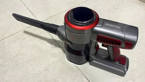 GEEPAS vacuum cleaner