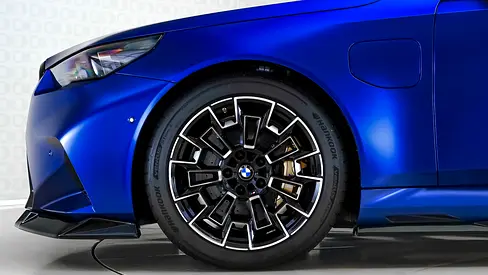 2026 BMW M5 — миниатюра 11
