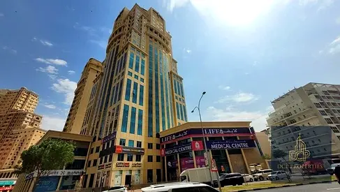شقة واسعة بغرفة نوم واحدة بدون ثلاجة / على بُعد خطوات من محطة المترو القادمة