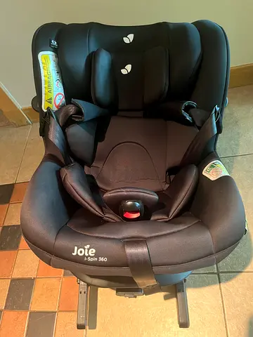 Joie i-spin 360 child seat with infant insert
