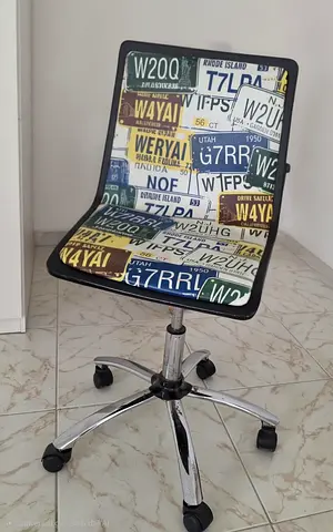 Teenager desk chair