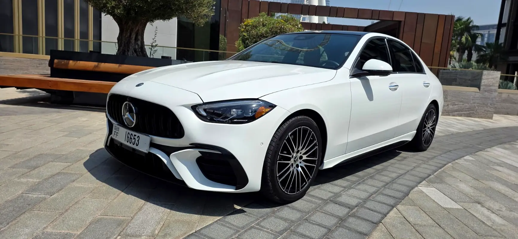 Mercedes-Benz C-Class 2025 — photo 1 of 14