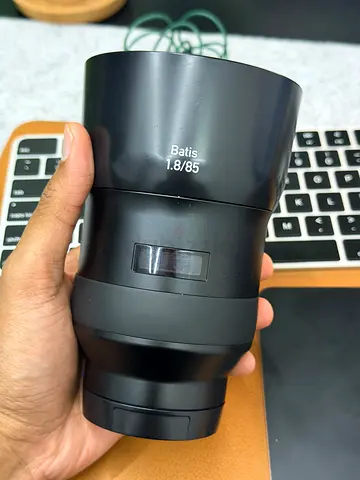 Zeiss Batis 85mm f/1.8 Lens (Sony E-mount) - Excellent Condition
