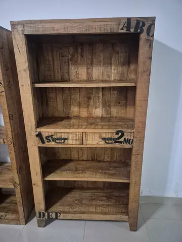 Bookcase/sideboard