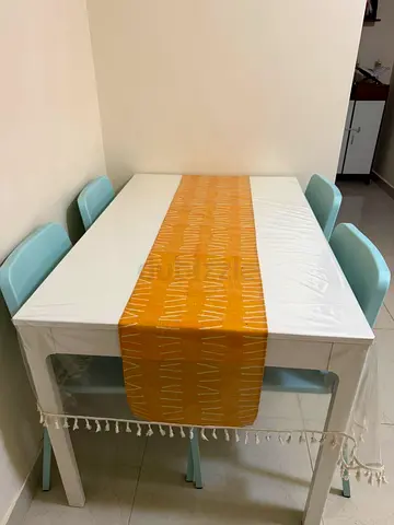Dining table set