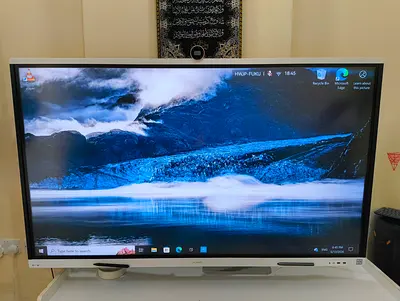 Matrx interactive screen IHS2-65SA with Harmony OS