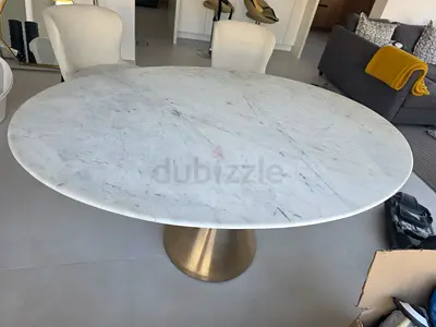 West Elm Silhouette Pedestal Marble Oval Dining Table (original price 5,000 AED)