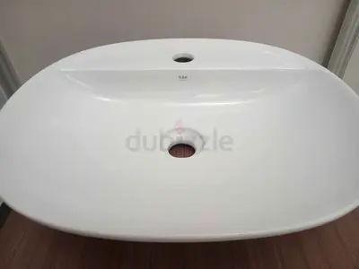 White Oval Ceramic Countertop Basin - Good Condition
