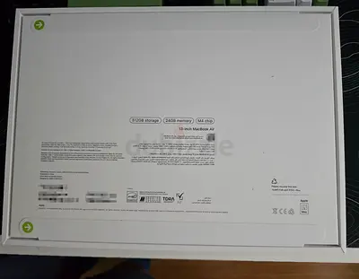 Apple MacBook Air 13-inch (M4) 24GB RAM, 512GB - Sealed Box