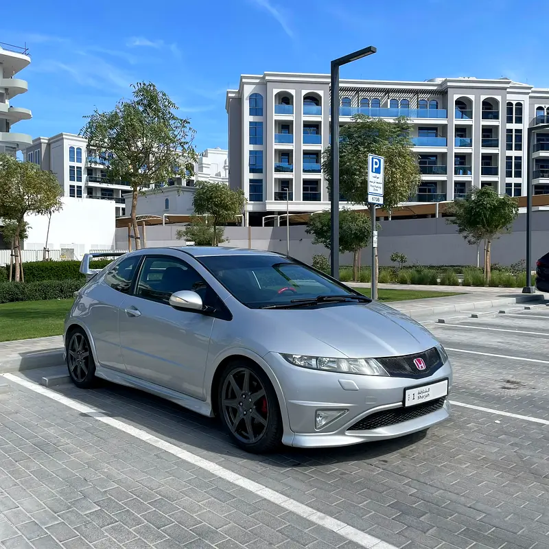 Honda Civic 2010 — photo 1 of 14