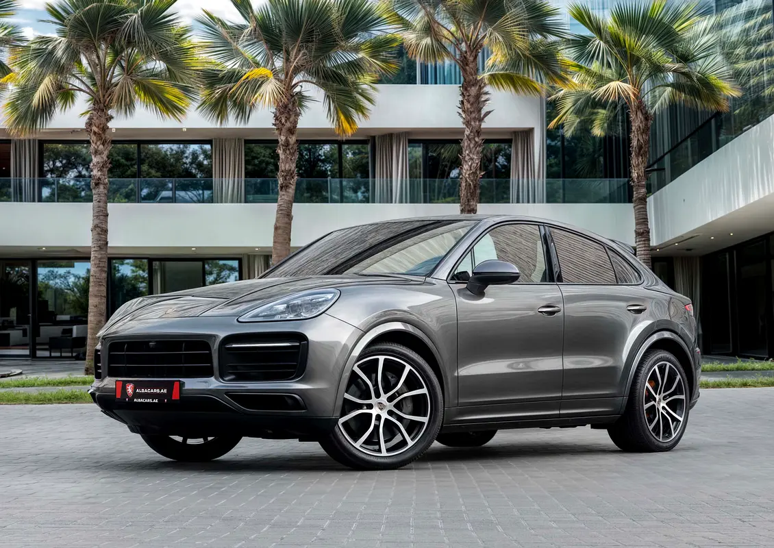 Porsche Cayenne 2022 — photo 1 of 6