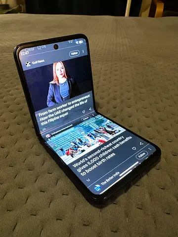 INOI Flip Foldable phone
