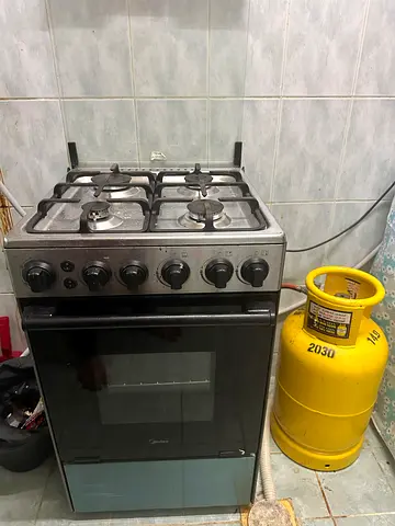 Midea Cooking Stove with 4 Burners and Oven