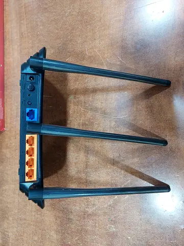 Used Wireless Router (3 Antennas) - Good Working Condition