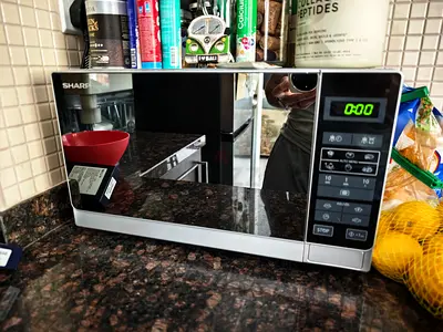 Sharp countertop microwave in good working condition