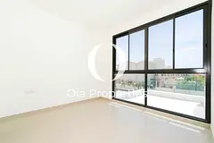Contemporary 5BR Villa | Single Row | Near Community Amenities