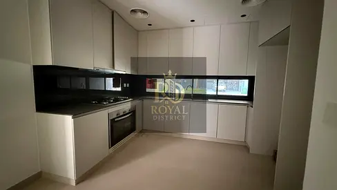 GOLDEN OPPORTUNITY | 4 BEDROOMS TOWENHOUSE MIDDLE UNIT | SMART HOME SYSTEM | PRIME LOCATION | LUXUR