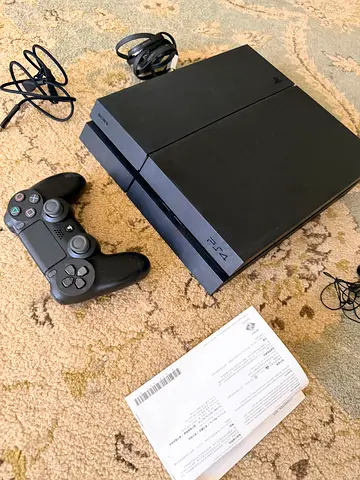 Playstation 4 - 1TB + one PS controller