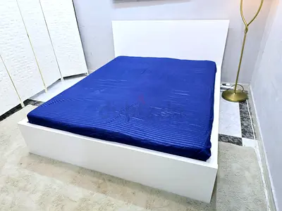 Minimalist White Platform Bed Frame with Headboard - Queen Size