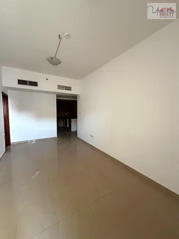 One Bedroom with Double balconies- Covered parking- Gym and Pool CBD 8