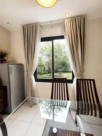 Modern Gold Champagne Curtains – 2m x 2.7m (Including Heavy Duty Flat Curtain Rod)