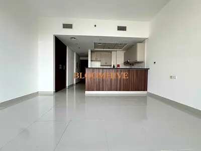 Modern & Luxury Panoramic View with Best Facialities Gym & Pool