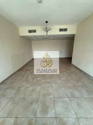 شقة 3 غرف وصالة للإيجار السنوي في المجاز 2 الشارقة | تكييف مجاني | جيم ومسبح | شهر مجاني | باركن مجاني | موقع مميز ومساحات عائلية واسعة