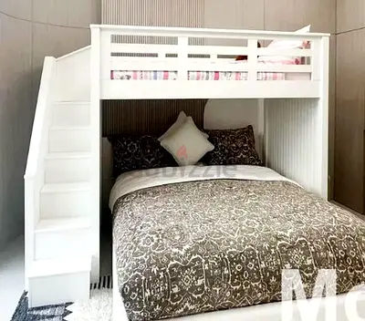 Brand new Potterybarn kids bunk bed with Serta mattress