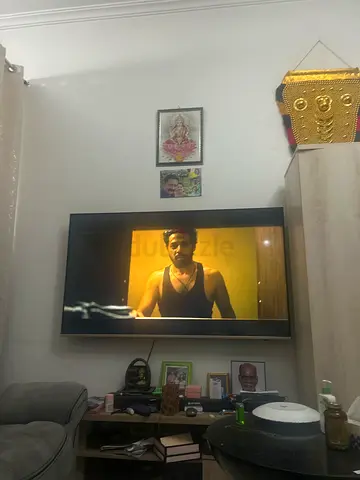 Wall Mounted Flat TV 55inch smart TV