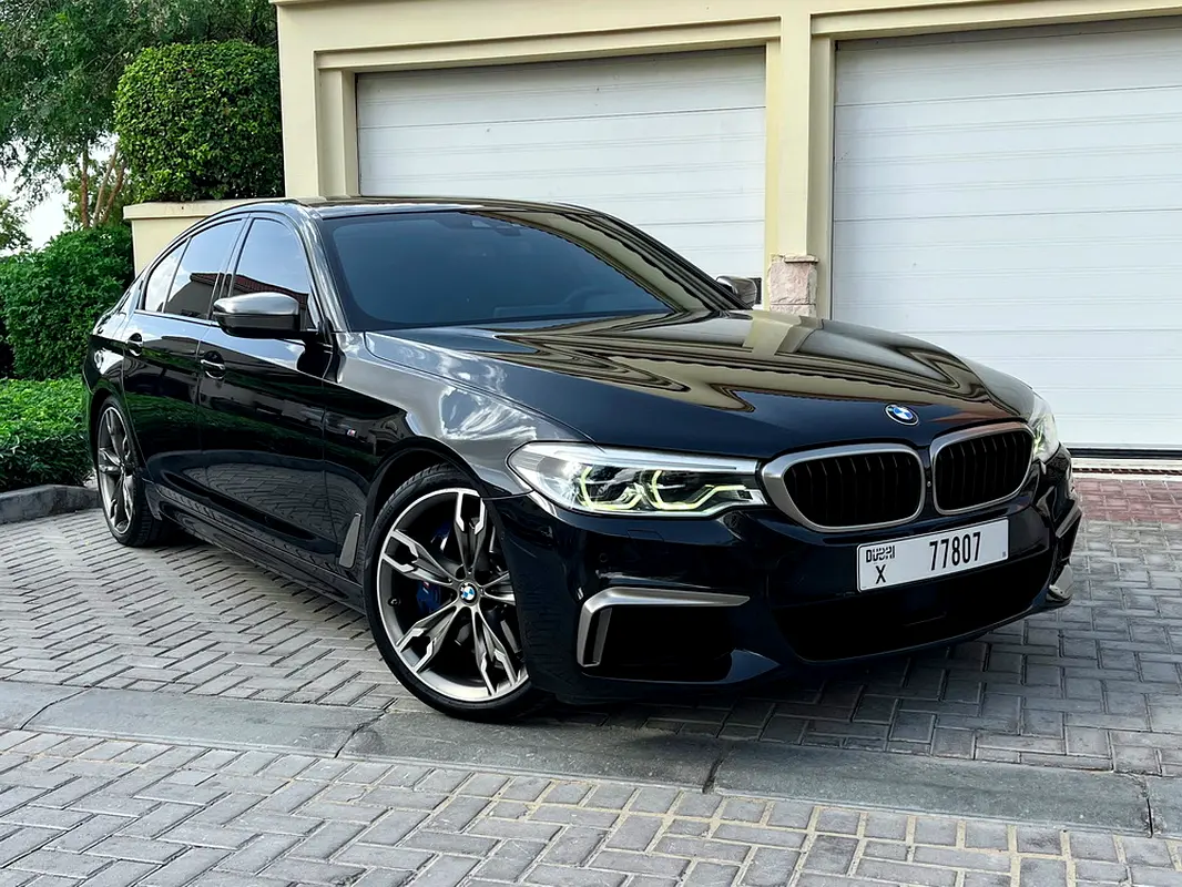 BMW 5-Series 2019 — photo 1 of 17